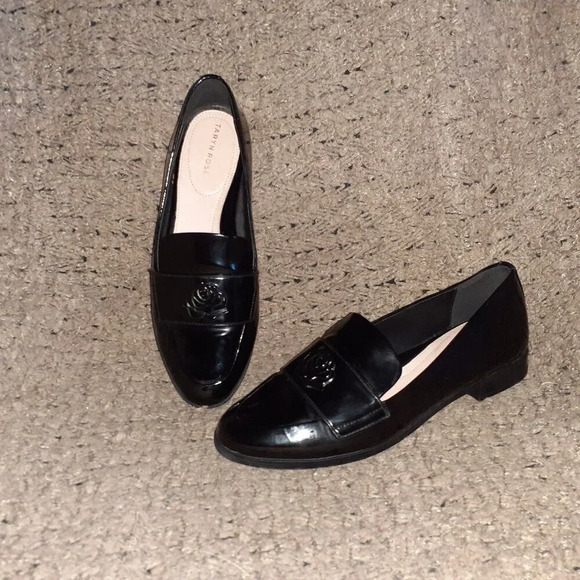 TARYN ROSE-Blossom-Black Patent Leather-Flats-Size 38/8-Near Mint - Picture 1 of 8